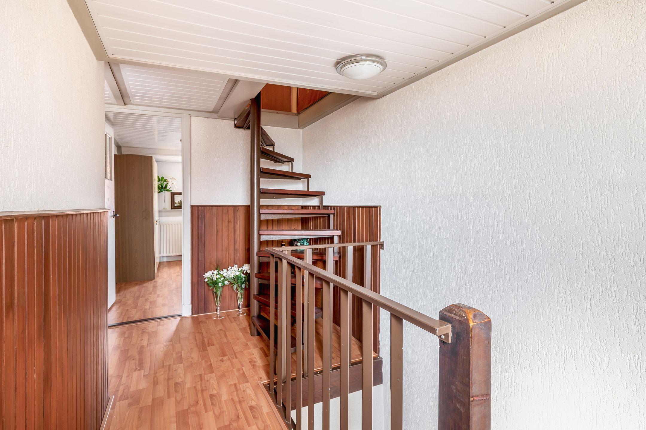 Semi-detached corner home with renovation potential in Waalwijk Centre — 23
