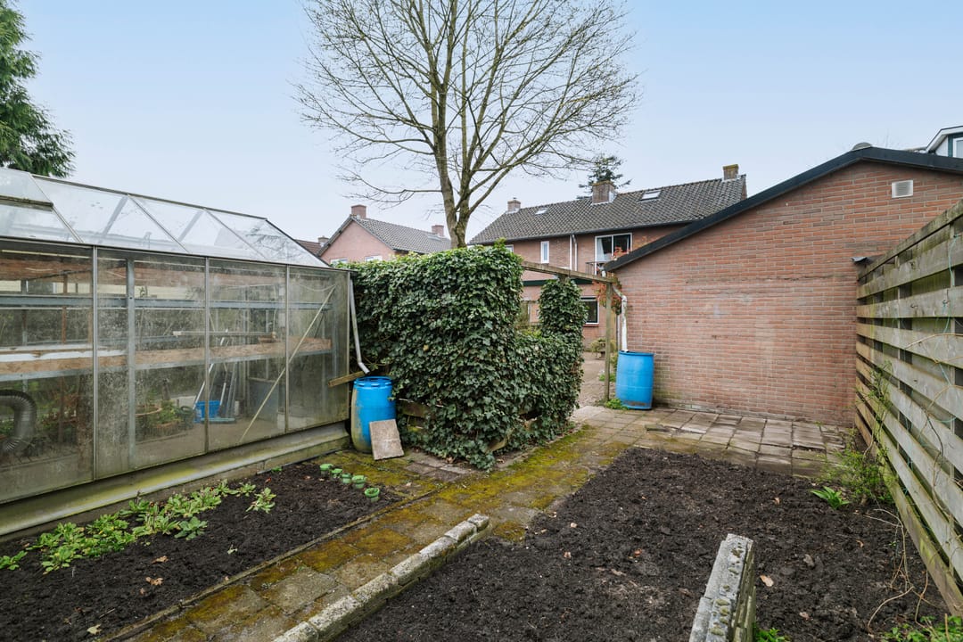 Foto 31 van Nieuwe Veldjes 24-B