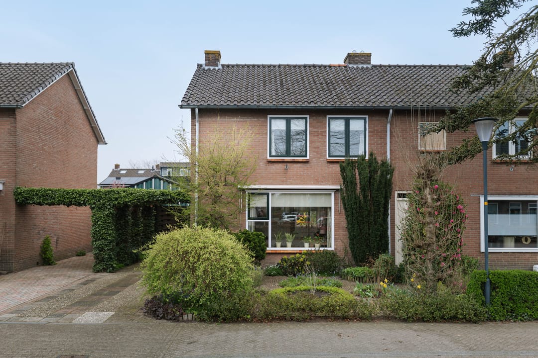 Foto 2 van Nieuwe Veldjes 24-B