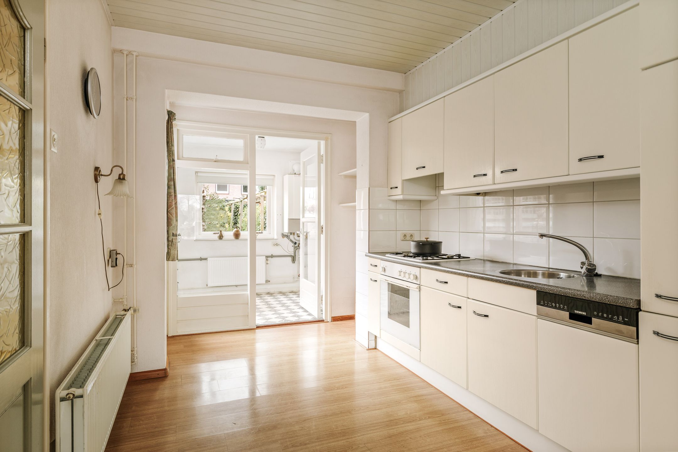 Foto 12 van Nieuwe Veldjes 24-B