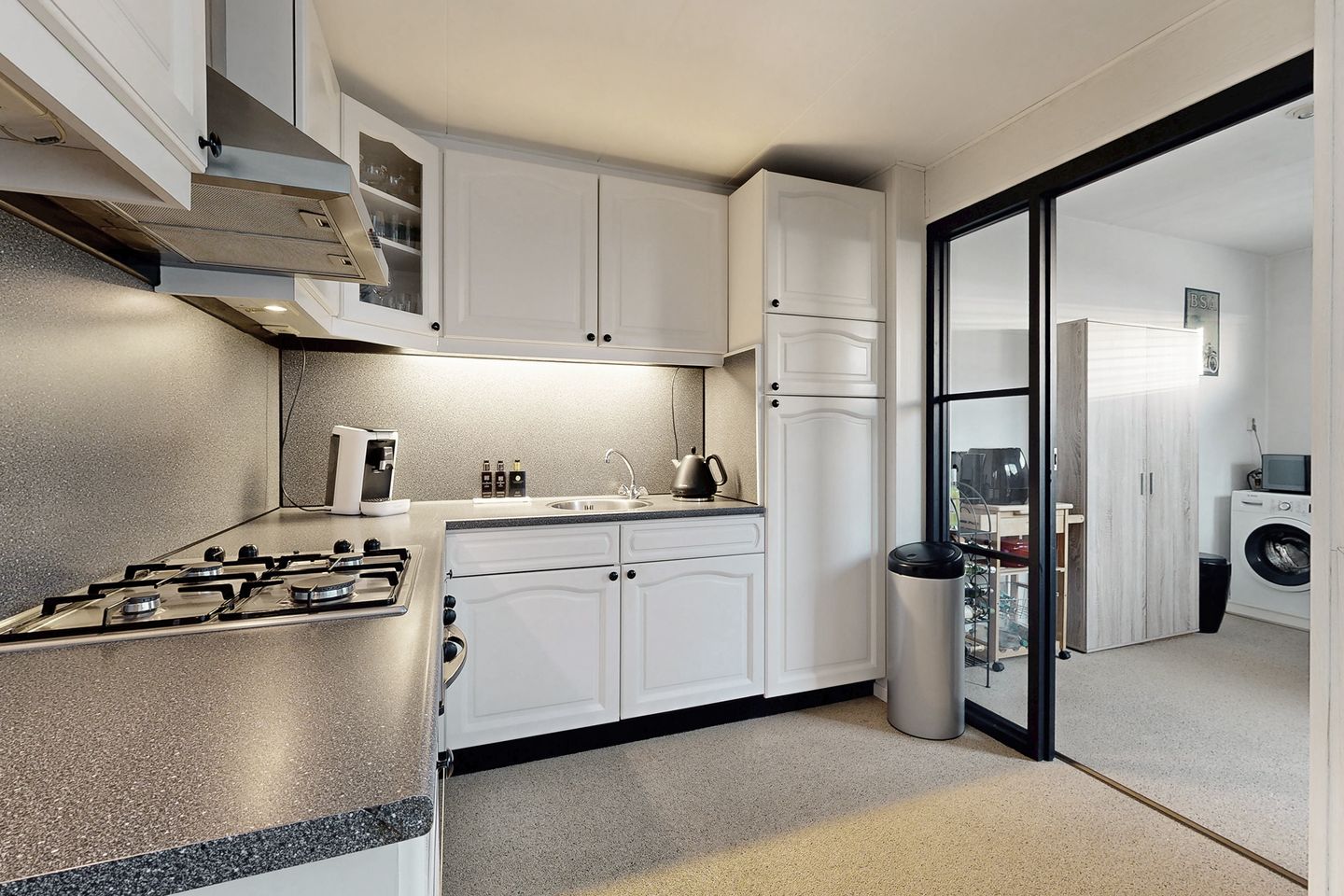 Photo 25 of Van Vlaanderenstraat 35