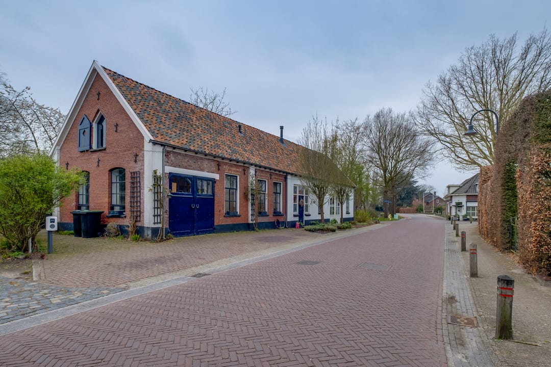 Historic Former Barber's House in the Heart of Geesteren — 28