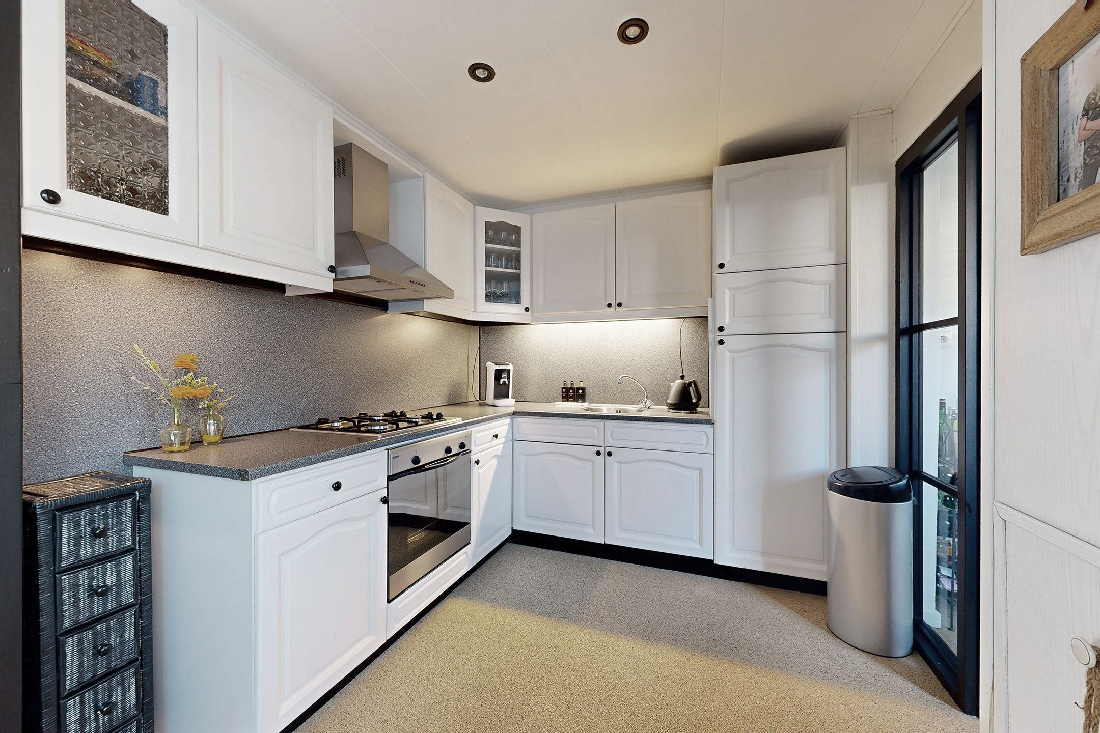 Photo 24 of Van Vlaanderenstraat 35