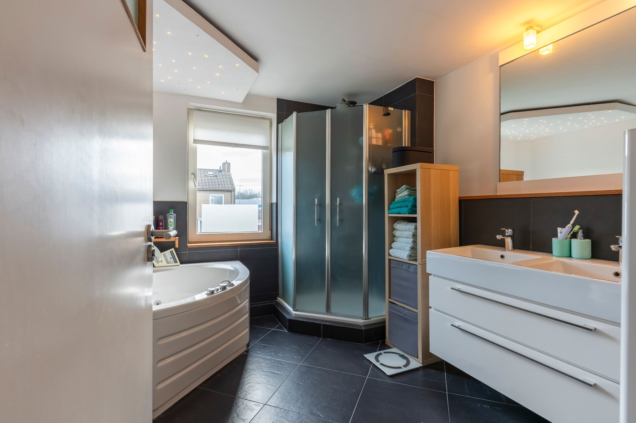 Foto 15 van Leon Biessenstraat 6