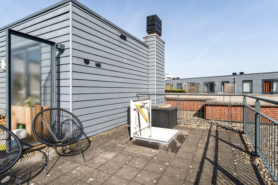 Spacious Maisonnette Apartment with Rooftop Terrace in Delfshaven — 37