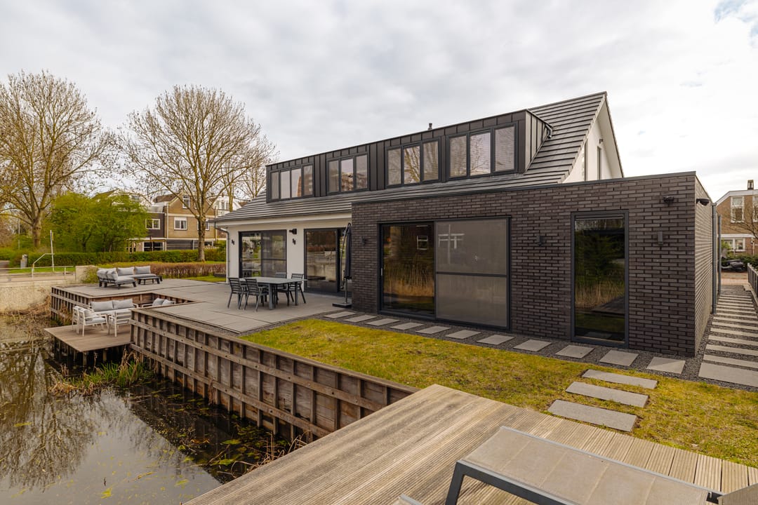 Photo 38 of Turfschip 2