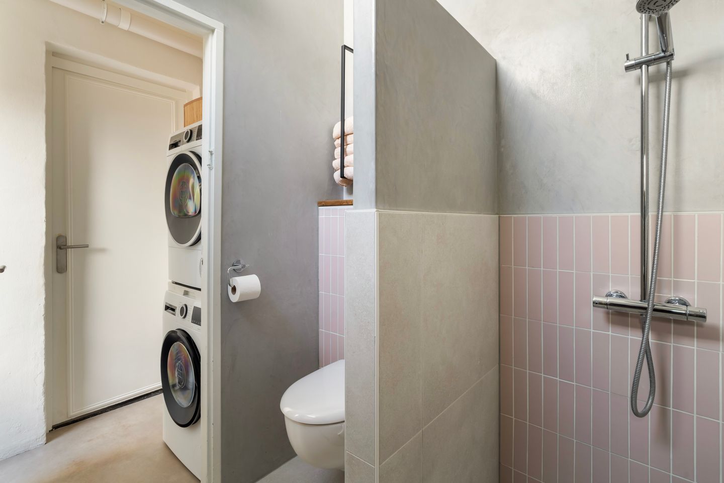 Completely Renovated Terraced House in Quiet Dead-End Street Near Dordrecht City Center — 20