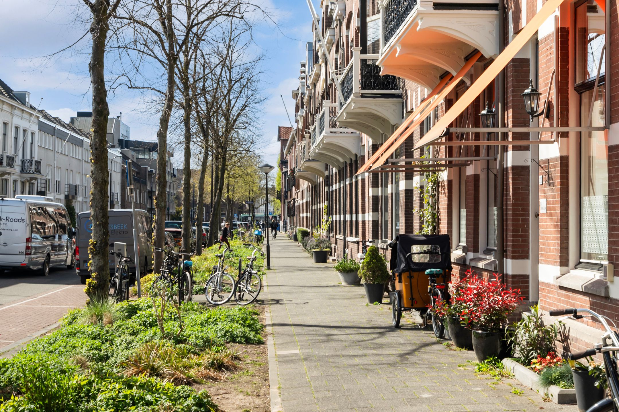 Completely Renovated Terraced House in Quiet Dead-End Street Near Dordrecht City Center — 42