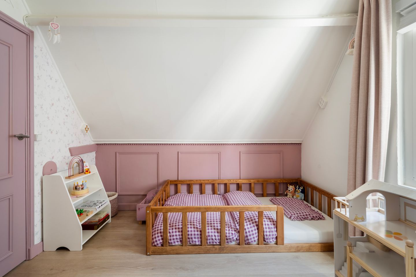 Completely Renovated Terraced House in Quiet Dead-End Street Near Dordrecht City Center — 34