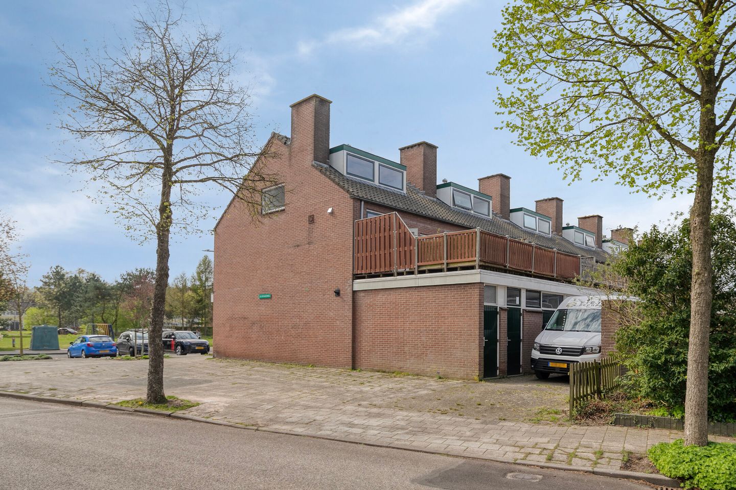 Spacious Maisonnette with Large Rooftop Terrace in Dieren — 35