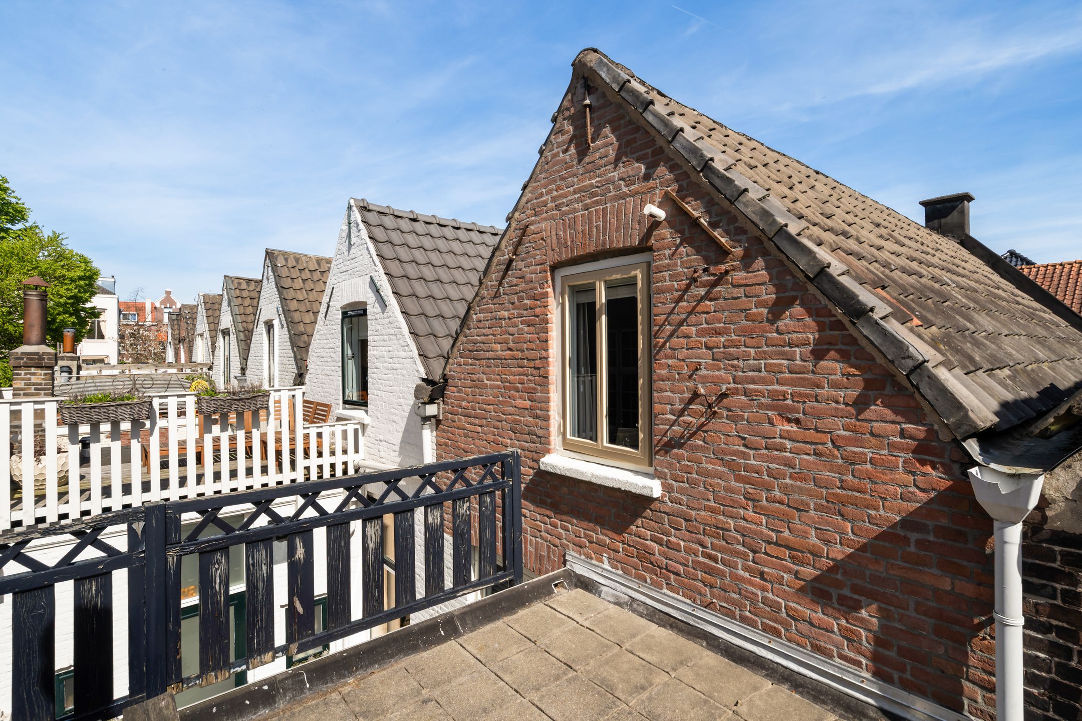 Completely Renovated Terraced House in Quiet Dead-End Street Near Dordrecht City Center — 36