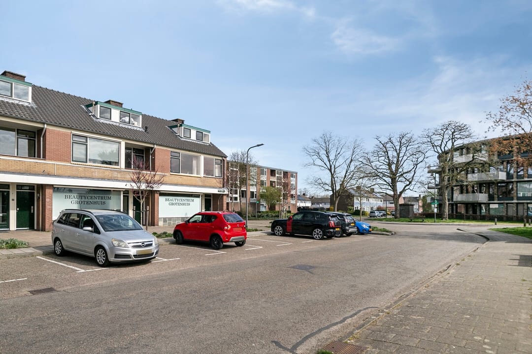 Spacious Maisonnette with Large Rooftop Terrace in Dieren — 37