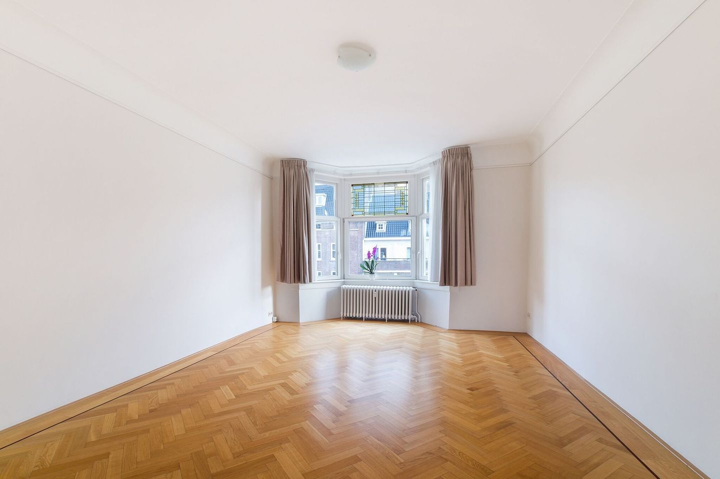 Photo 10 of Beethovenstraat 138-3