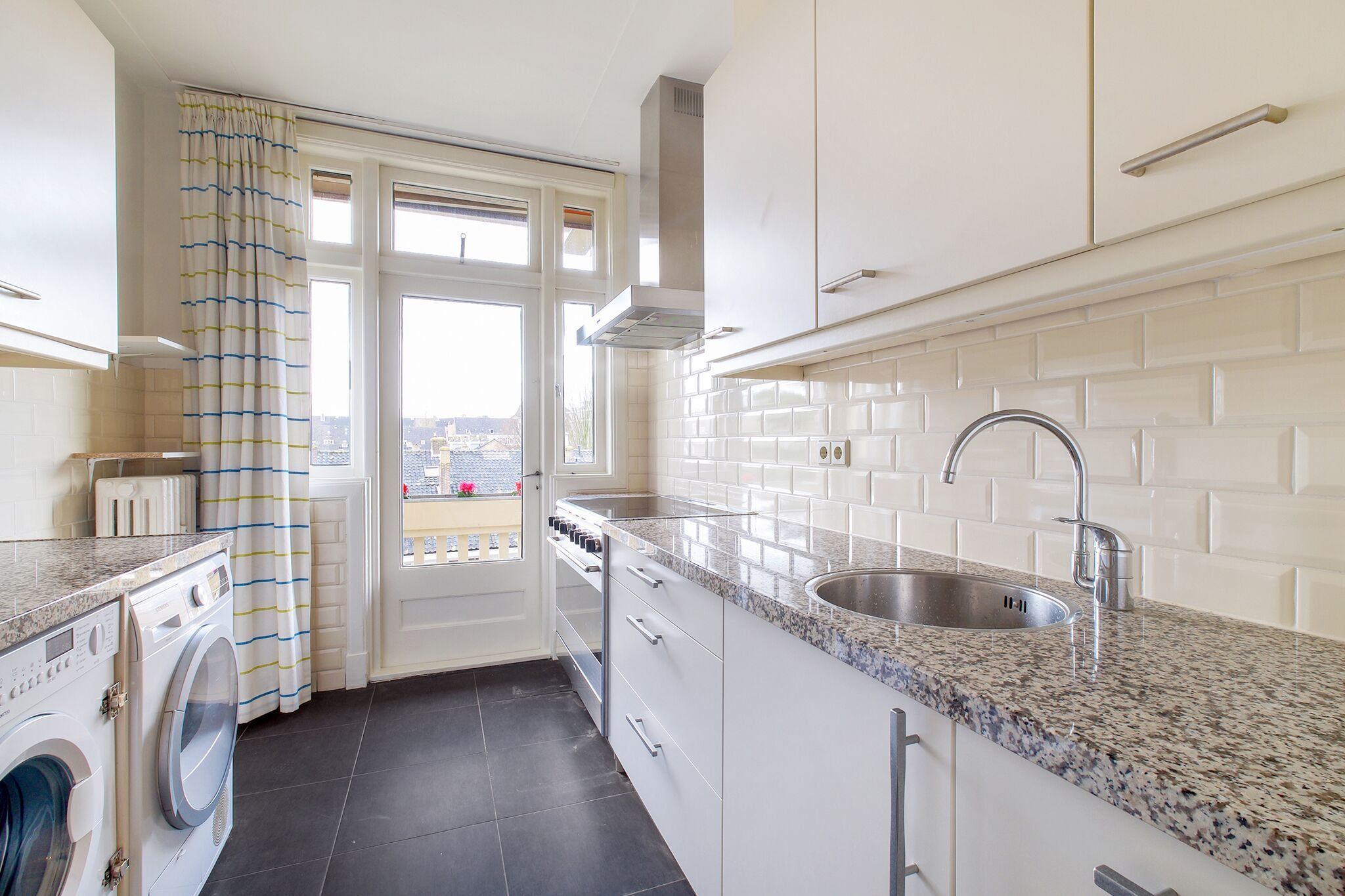 Photo 3 of Beethovenstraat 138-3