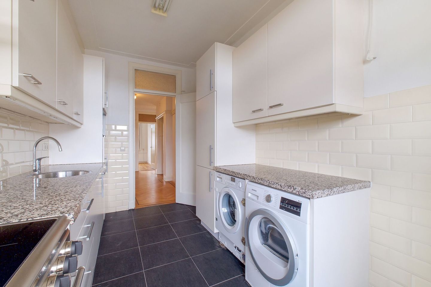 Photo 4 of Beethovenstraat 138-3