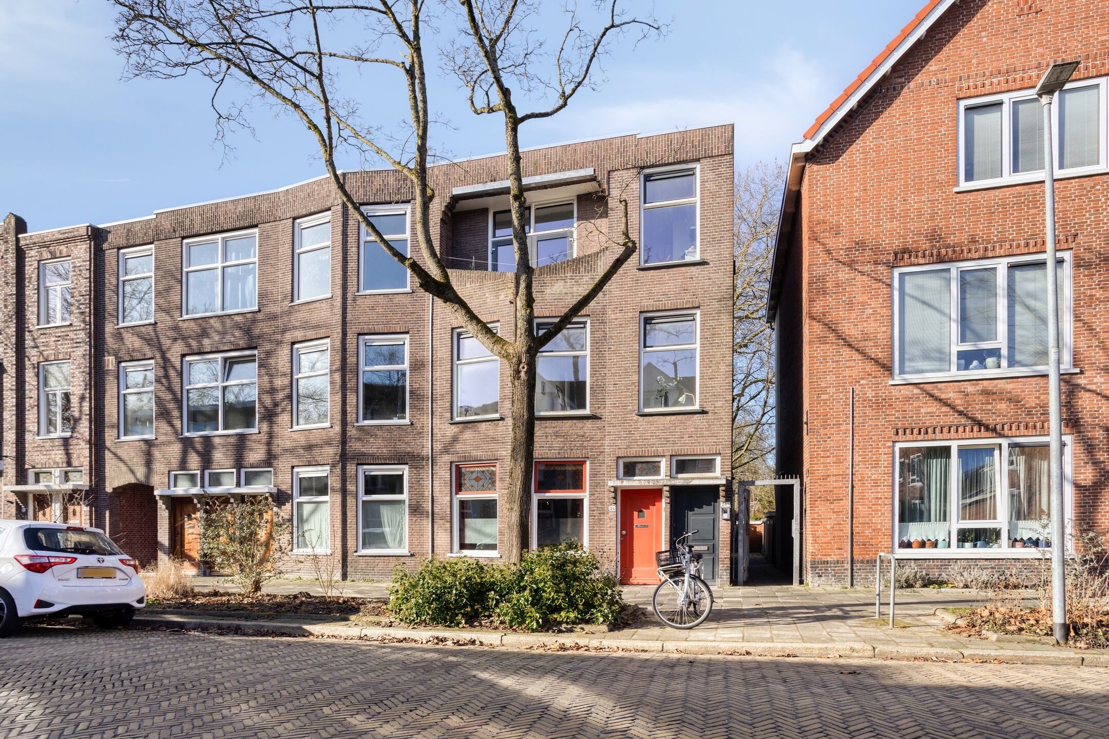 Photo 3 of Koninginnelaan 24-B