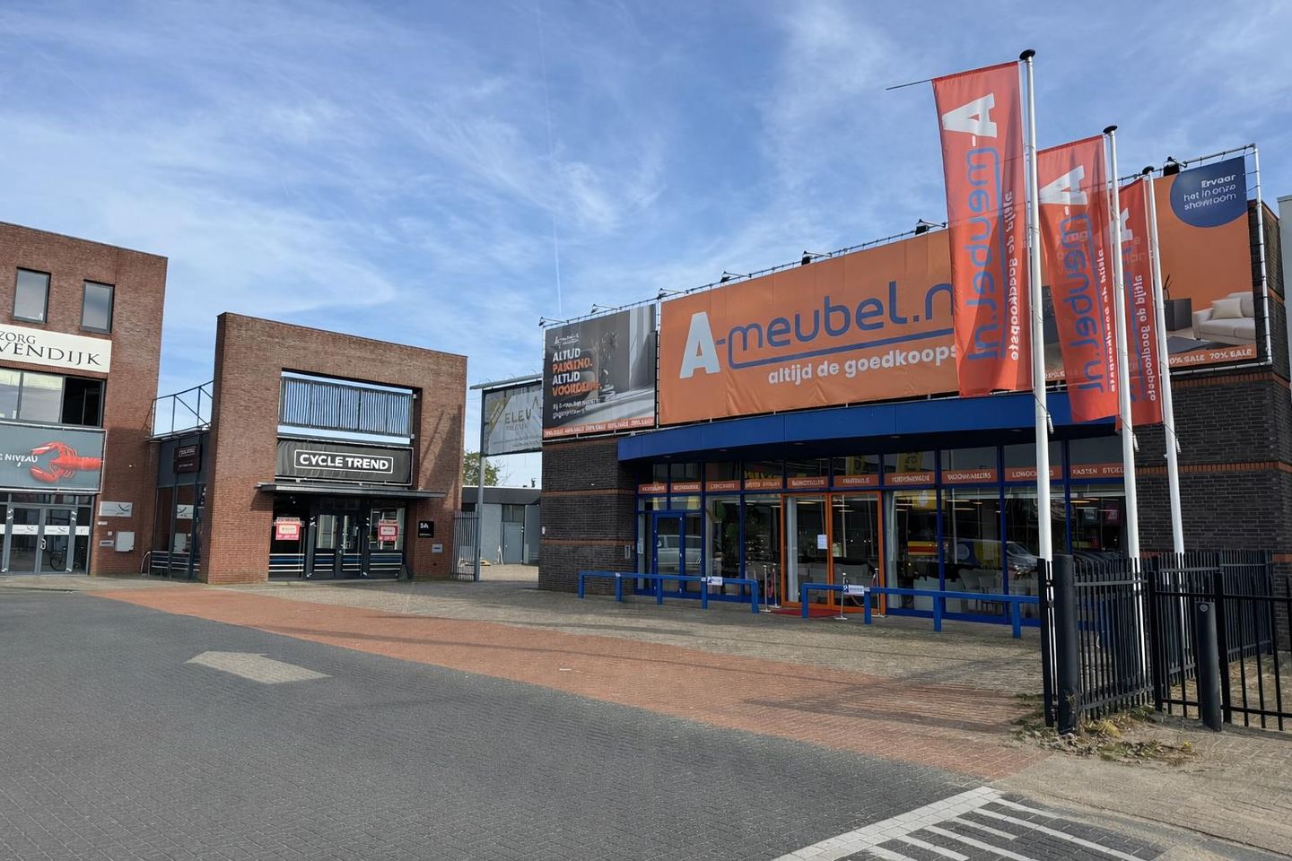 Bekijk foto 3 van Duivendijk 5-A