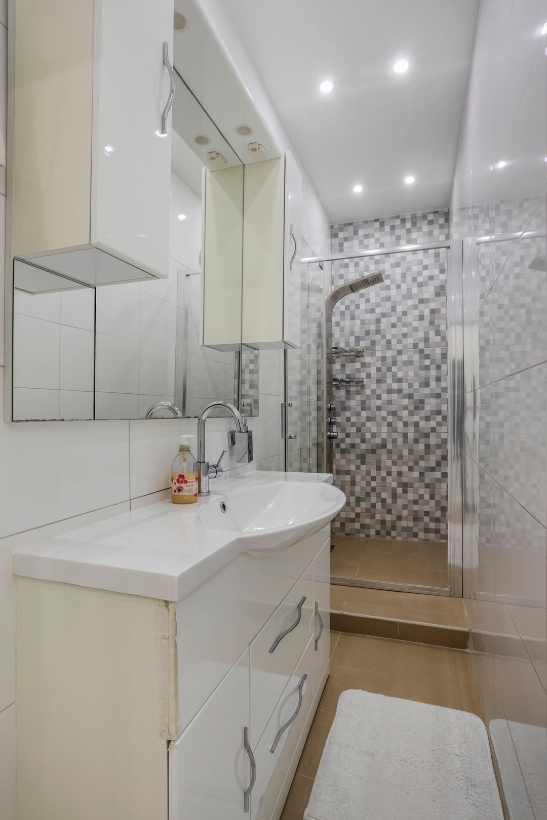 Photo 22 of Nunspeetlaan 11