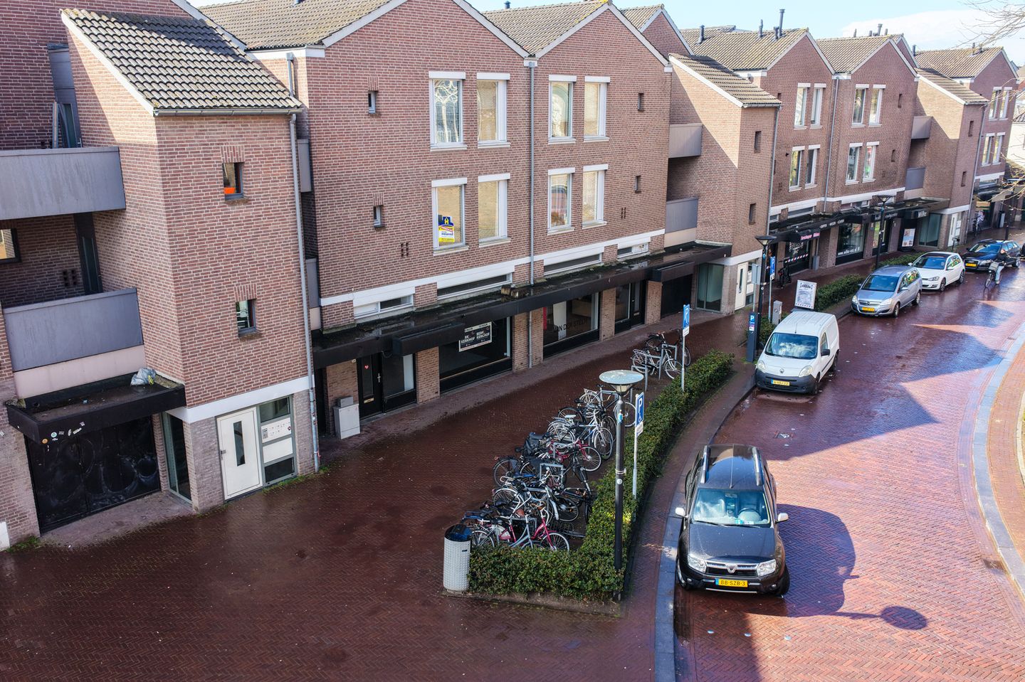 View photo 2 of Kerkstraat 56