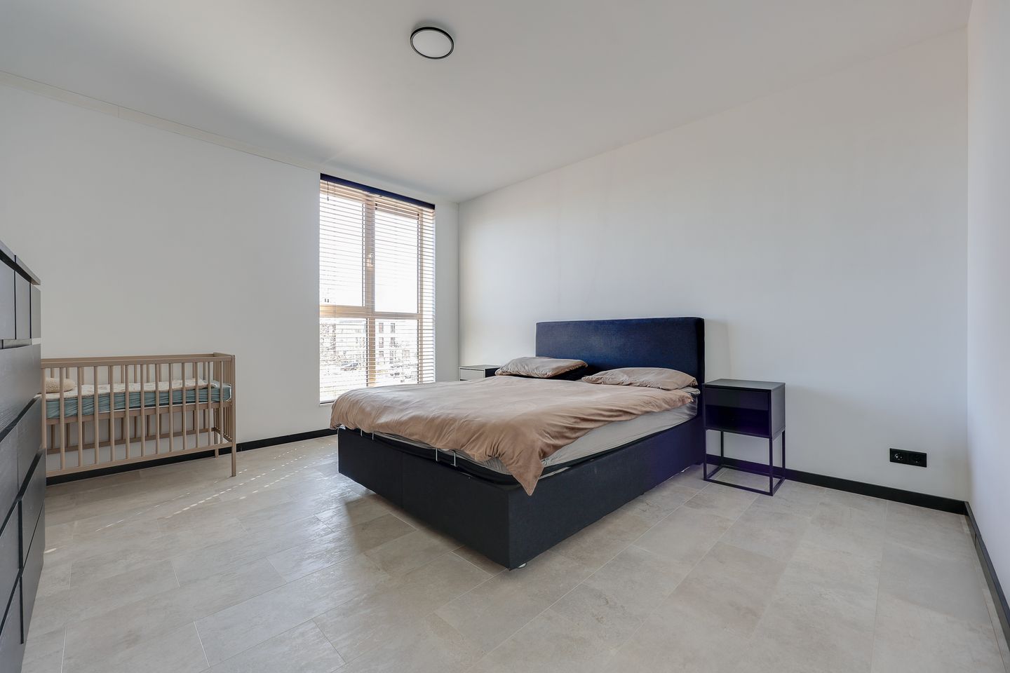 Luxury 3-Room Apartment with Balcony in Homeruskwartier — 25