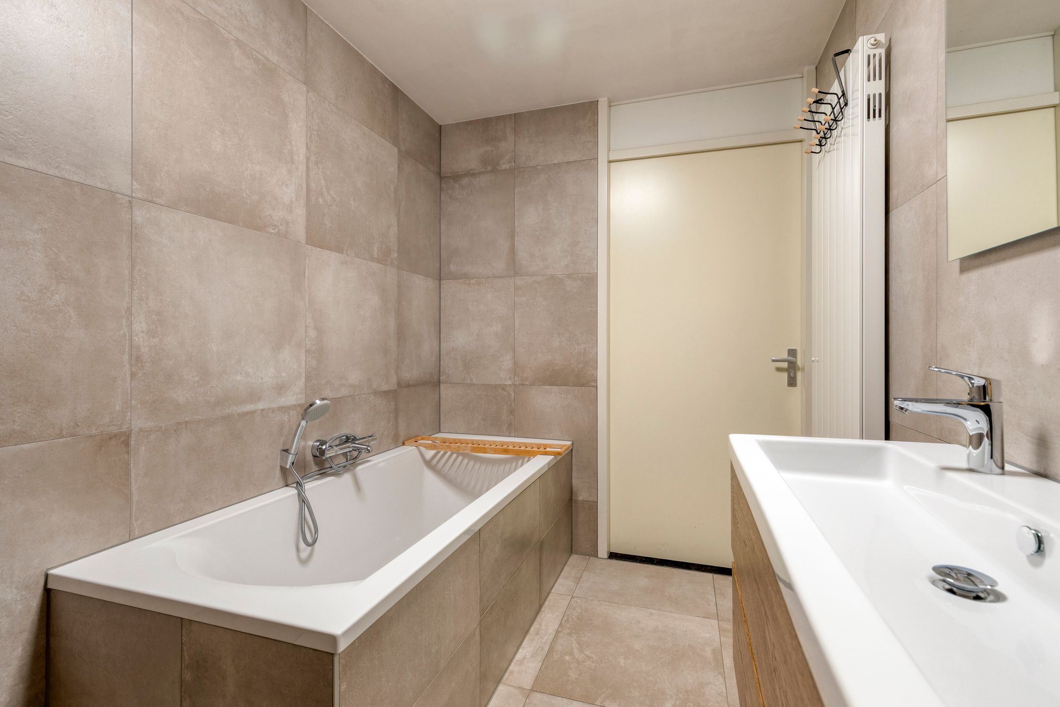 Foto 24 van Sassenheimstraat 9