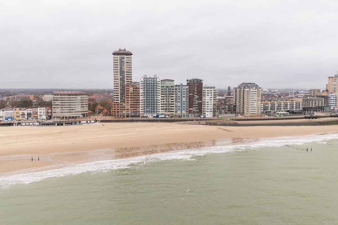 Photo 2 of Boulevard Bankert 704