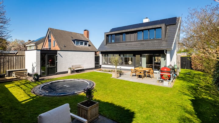 Foto 4 van Rensumaborg 17