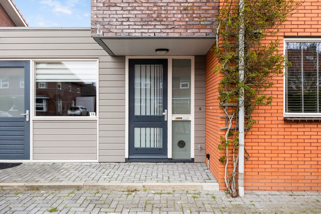 Photo 7 of Ytsjesân 19