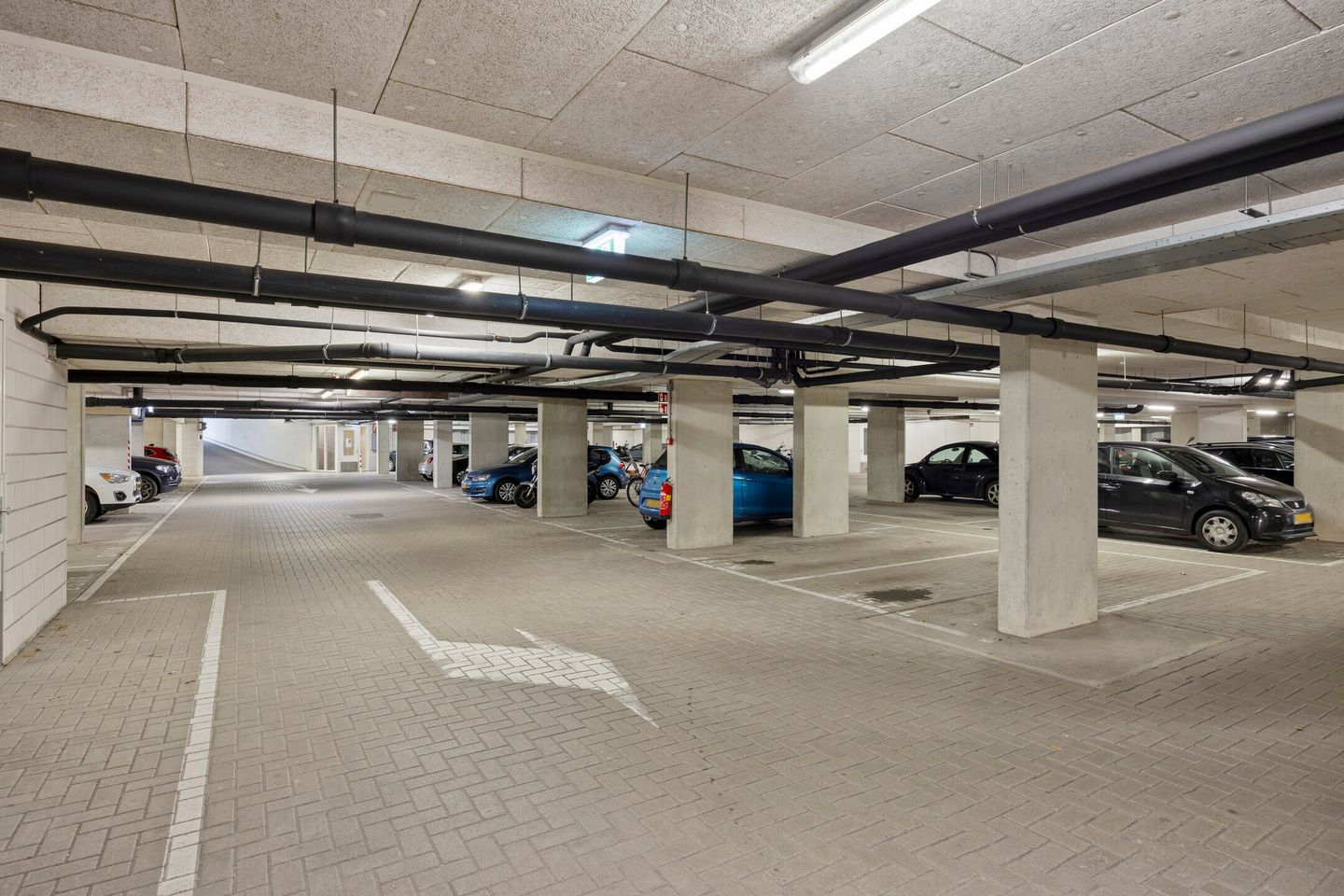 Foto 25 van Middenweg 257-L