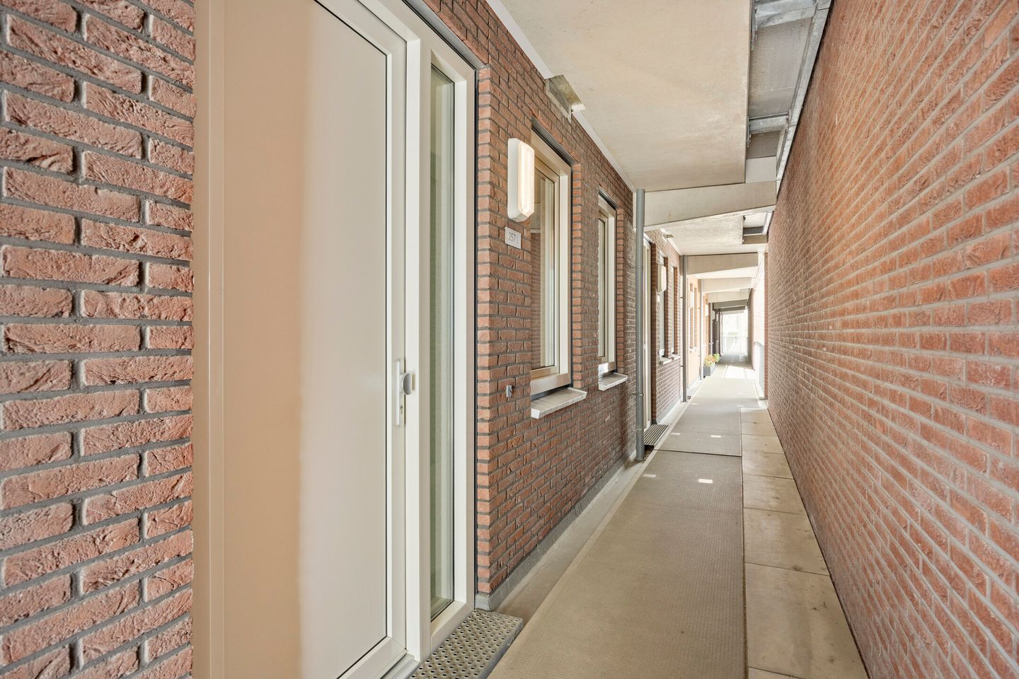 Foto 19 van Middenweg 257-L