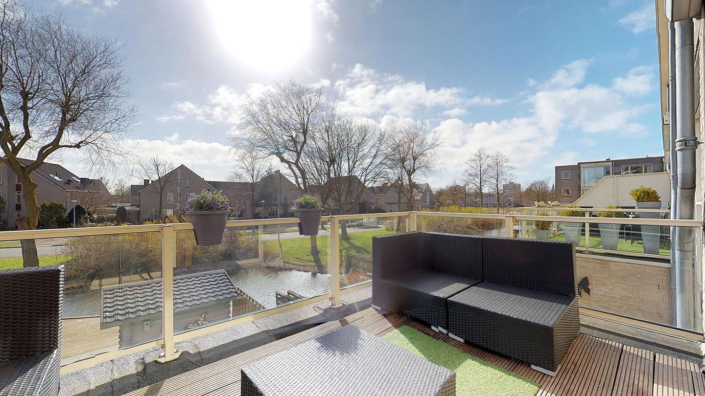 Foto 25 van Belle van Zuylenlaan 95