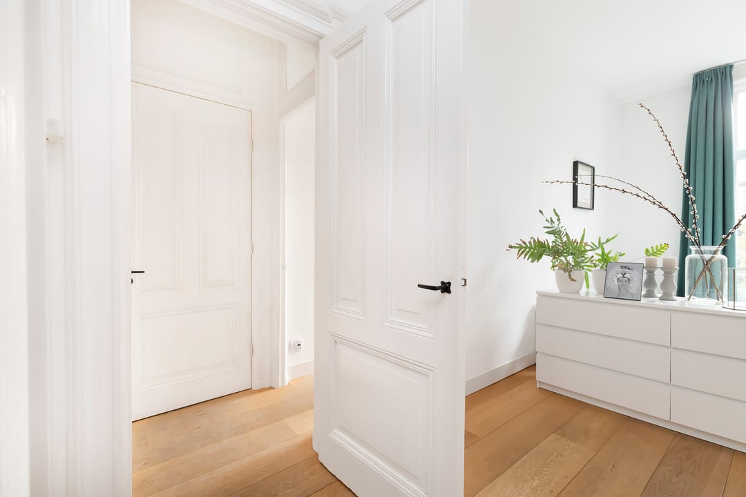 Charming 2-bedroom apartment with original details in Amsterdam Weesperzijde-Noord — 37