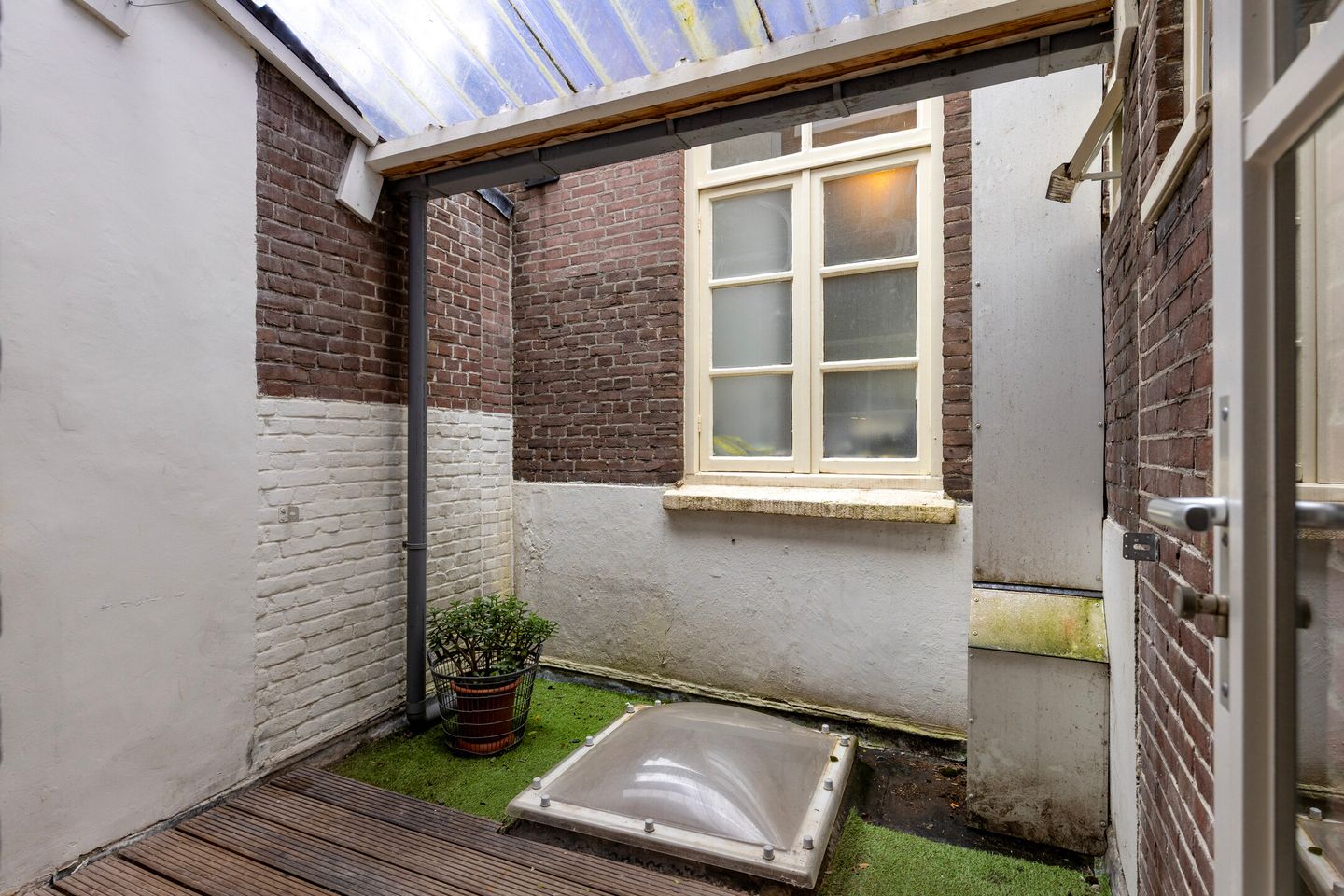 Charming Renovated Apartment with Balcony and Terrace in Nijmegen Center — 14