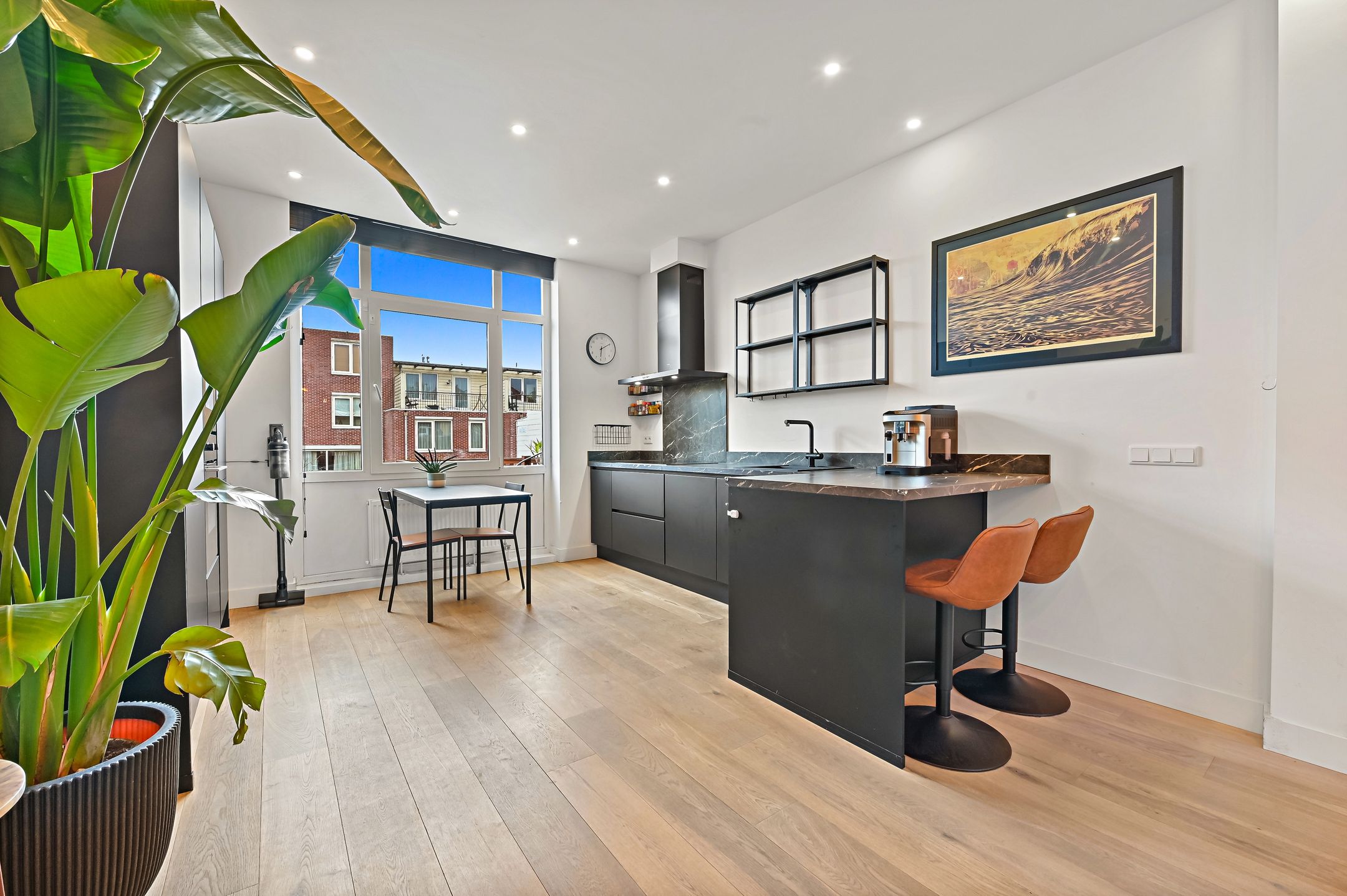 Photo 3 of Loosduinseweg 763