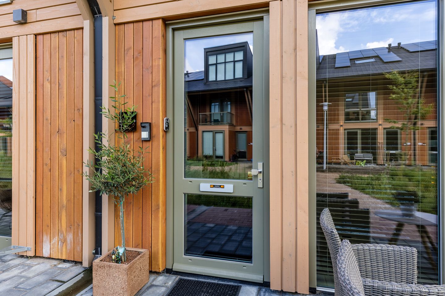 Foto 5 van Nina Simonehof 23