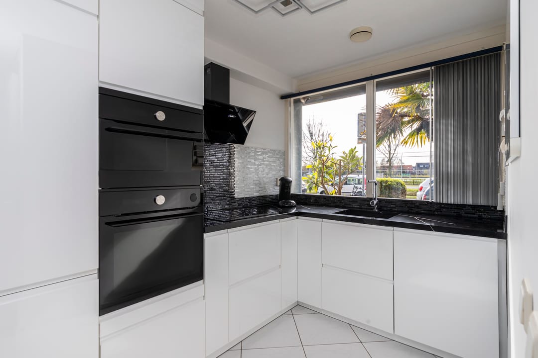 Photo 2 of Carry van Bruggenhof 39