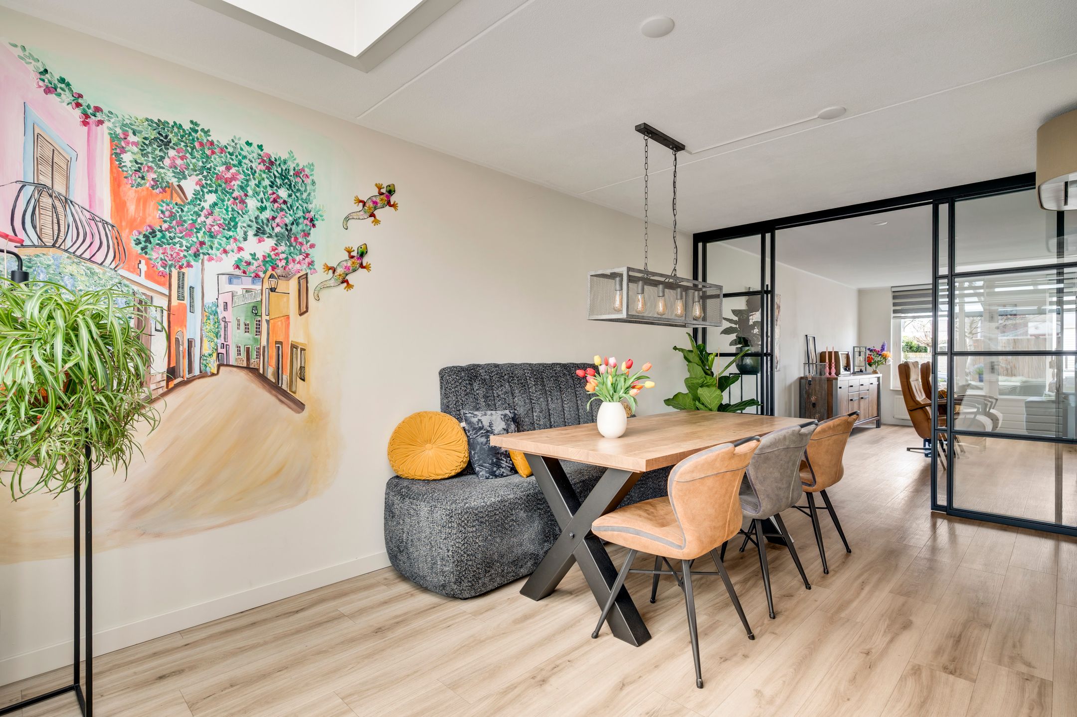 Photo 12 of Krophollerstraat 8