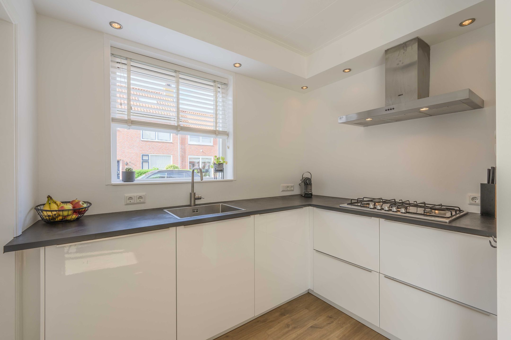 Photo 3 of Duinroosstraat 12