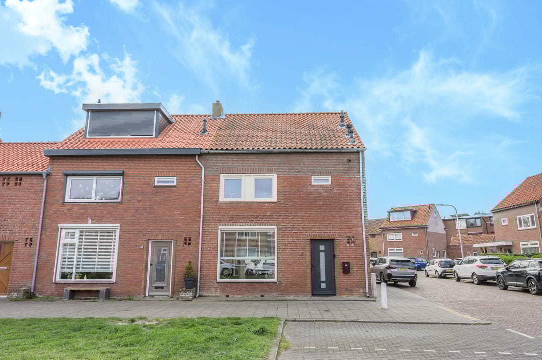 Photo 7 of Duinroosstraat 12