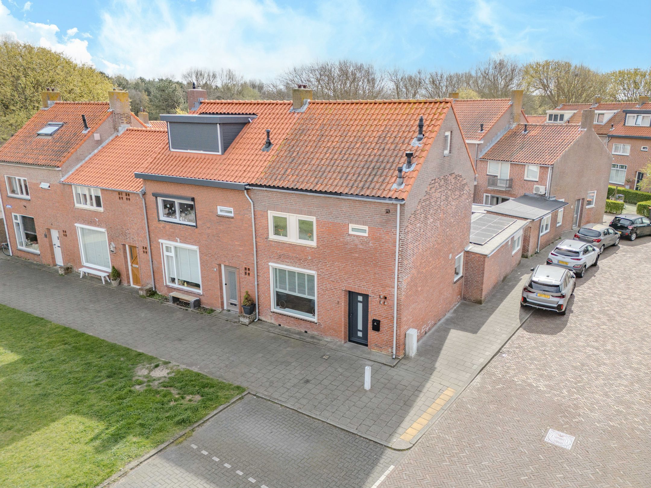 Photo 9 of Duinroosstraat 12