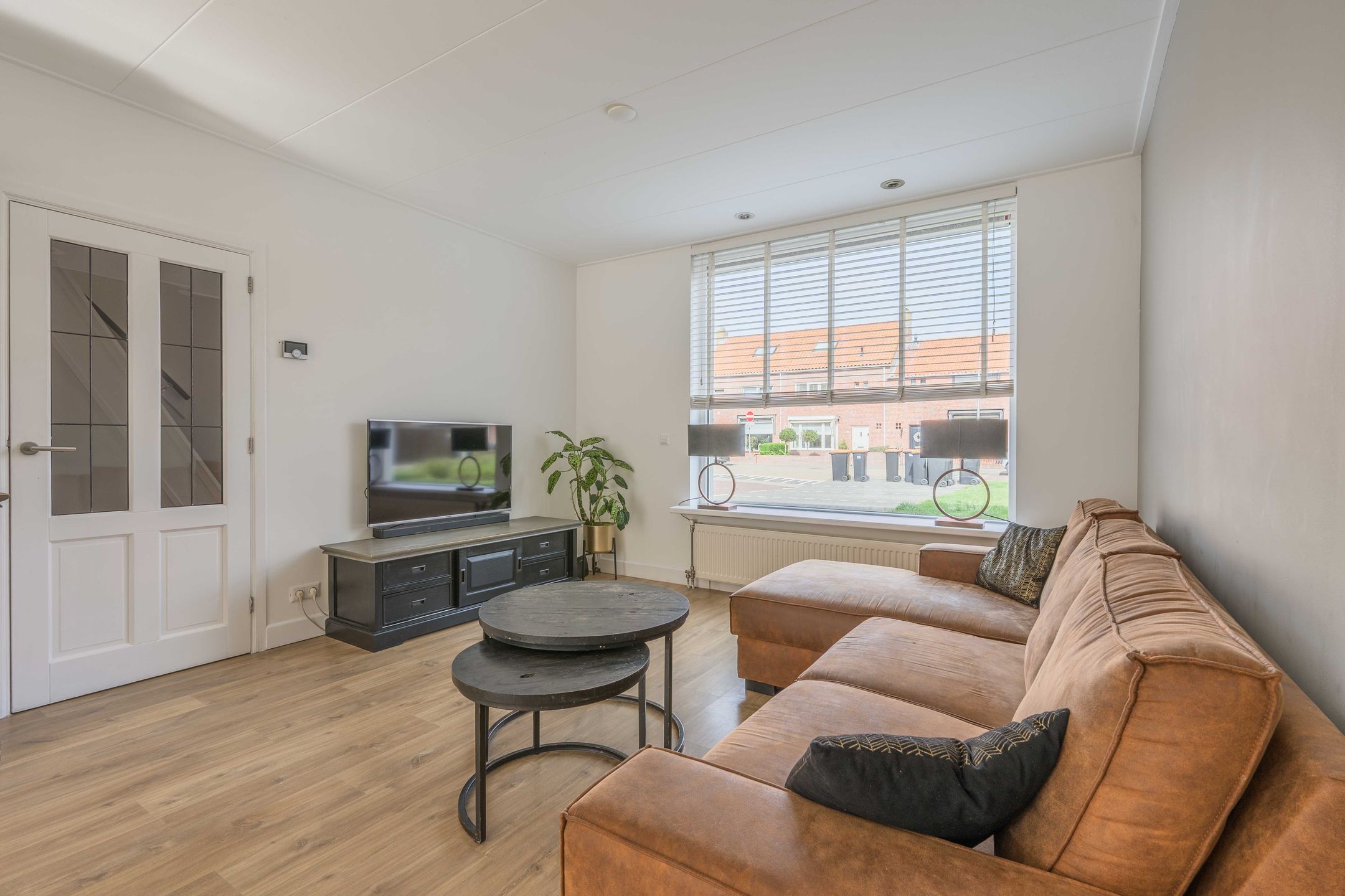 Photo 12 of Duinroosstraat 12