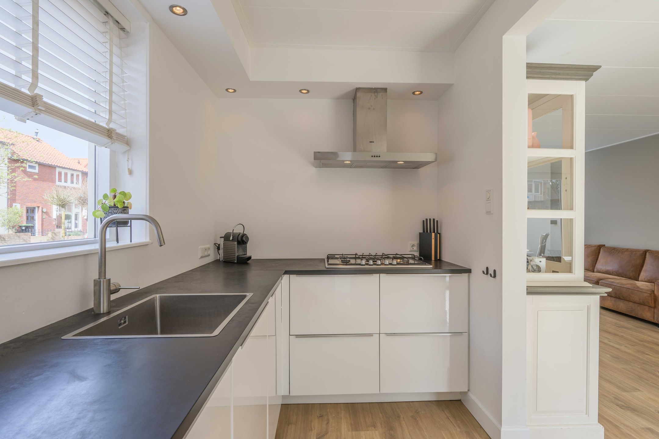 Photo 21 of Duinroosstraat 12