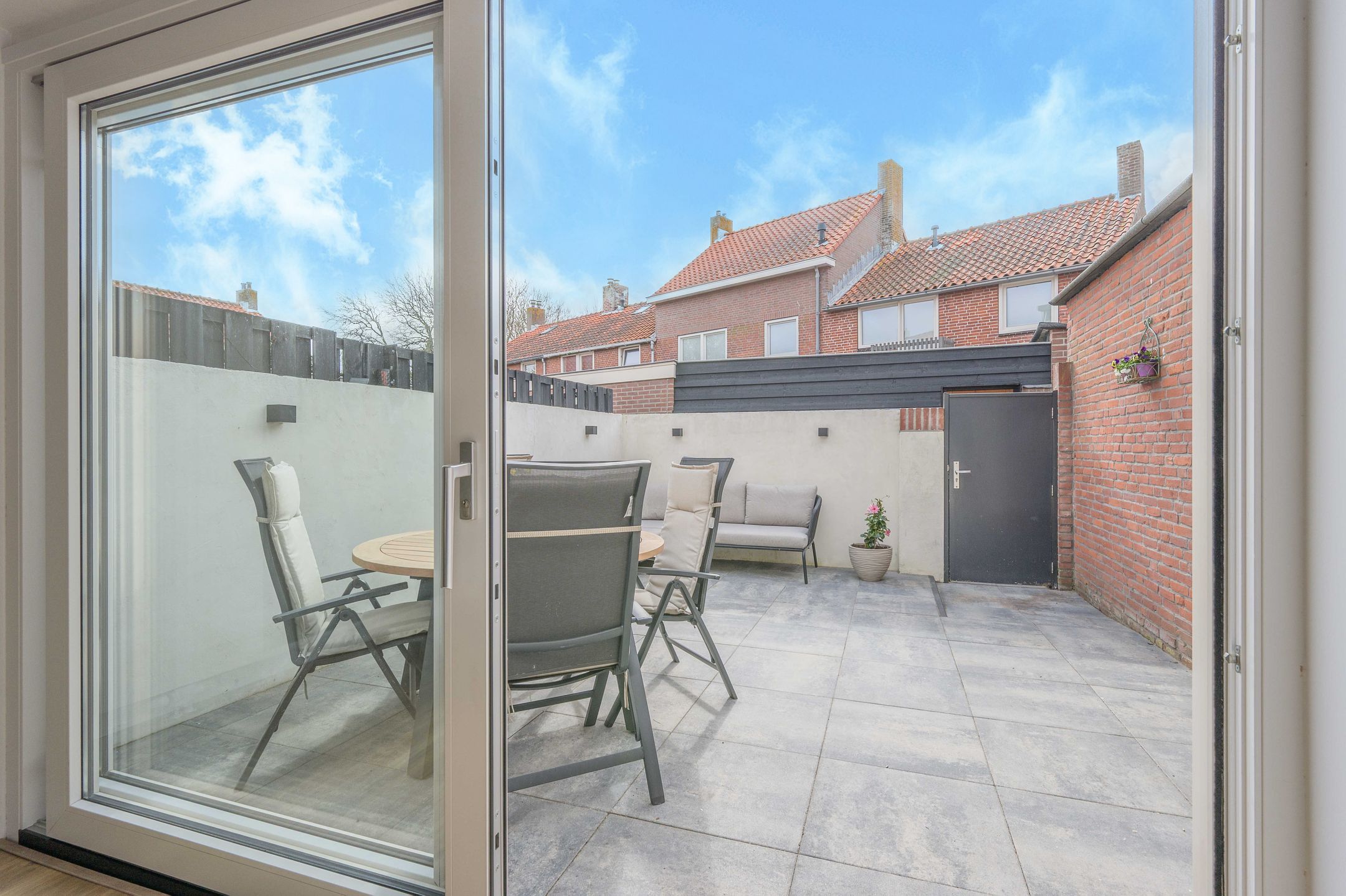 Photo 24 of Duinroosstraat 12