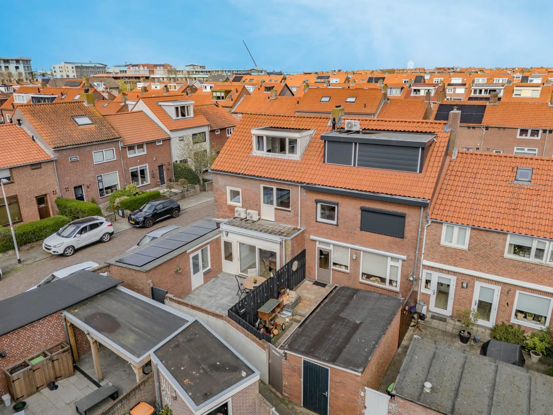 Photo 32 of Duinroosstraat 12