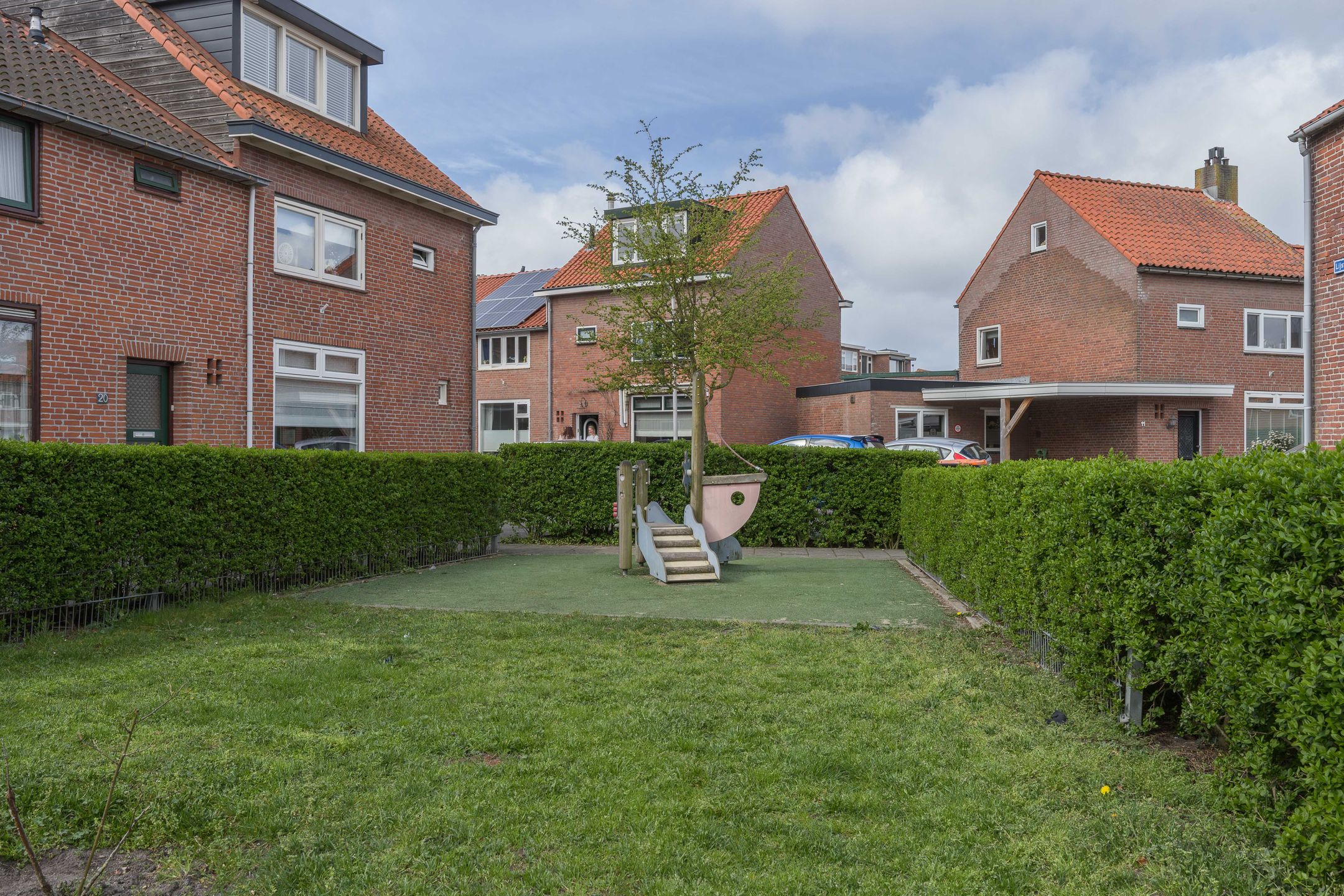 Photo 54 of Duinroosstraat 12