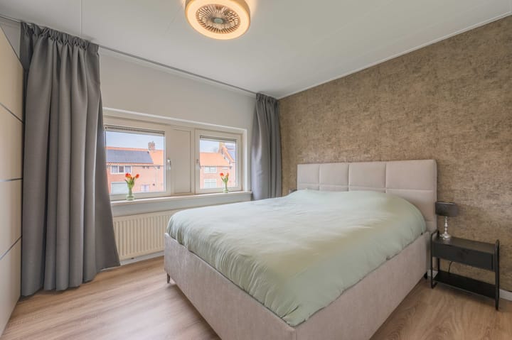 Foto 4 van Duinroosstraat 12