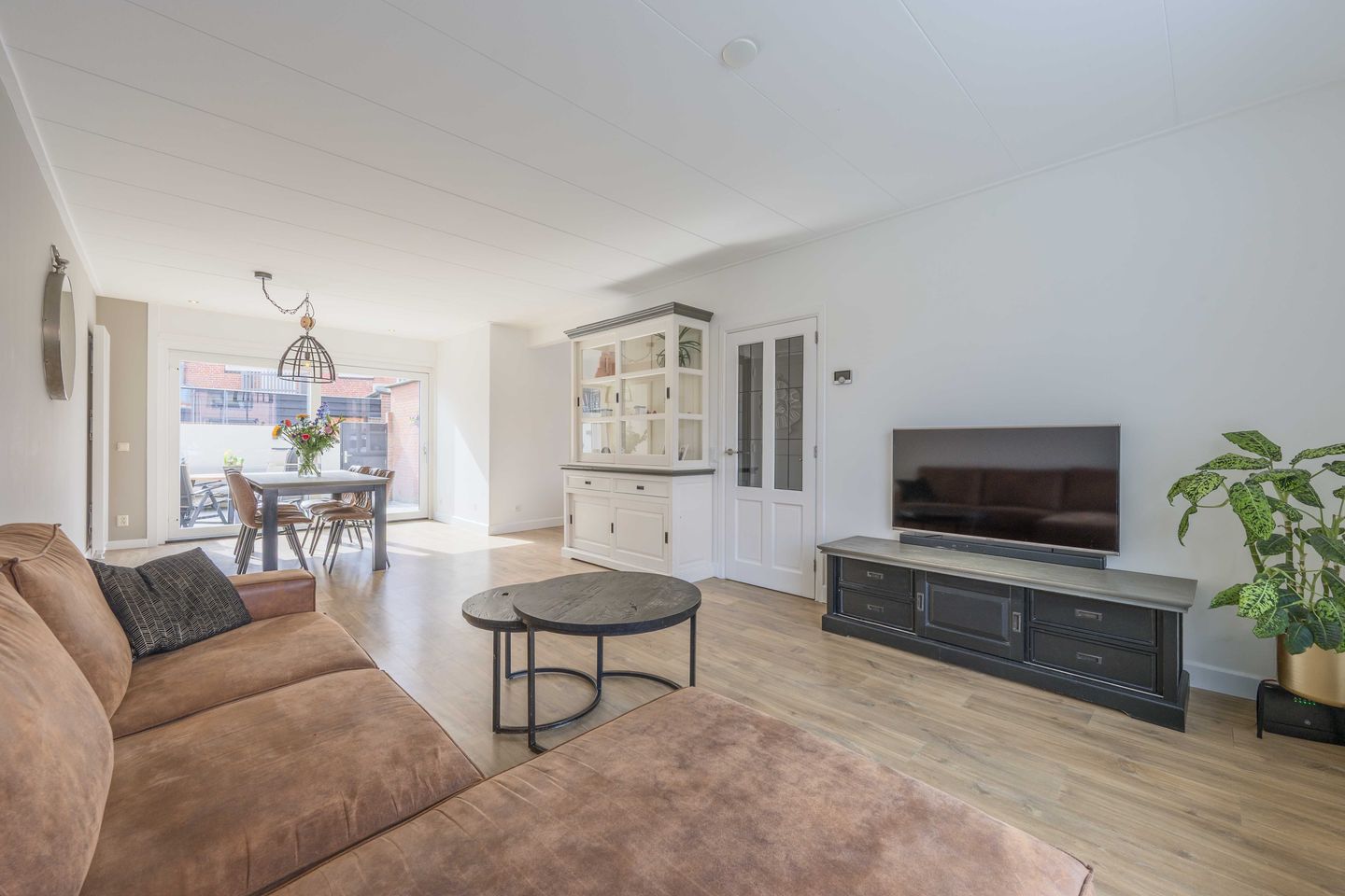 Photo 14 of Duinroosstraat 12