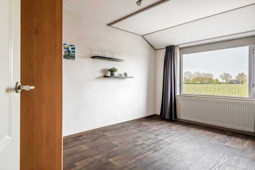 Charming Family Home with Orchard Views in Quiet Green Location — 28