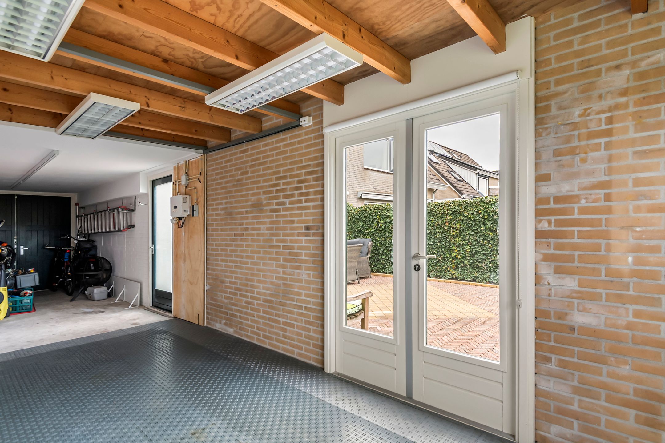 Charming Family Home with Orchard Views in Quiet Green Location — 45