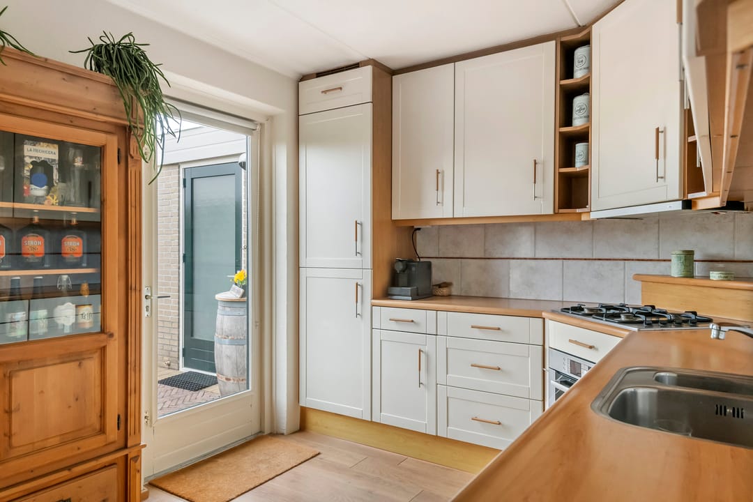 Charming Family Home with Orchard Views in Quiet Green Location — 17